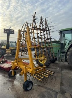 TWOSE 6M GRASS HARROWS – HYDRAULIC FOLDING
