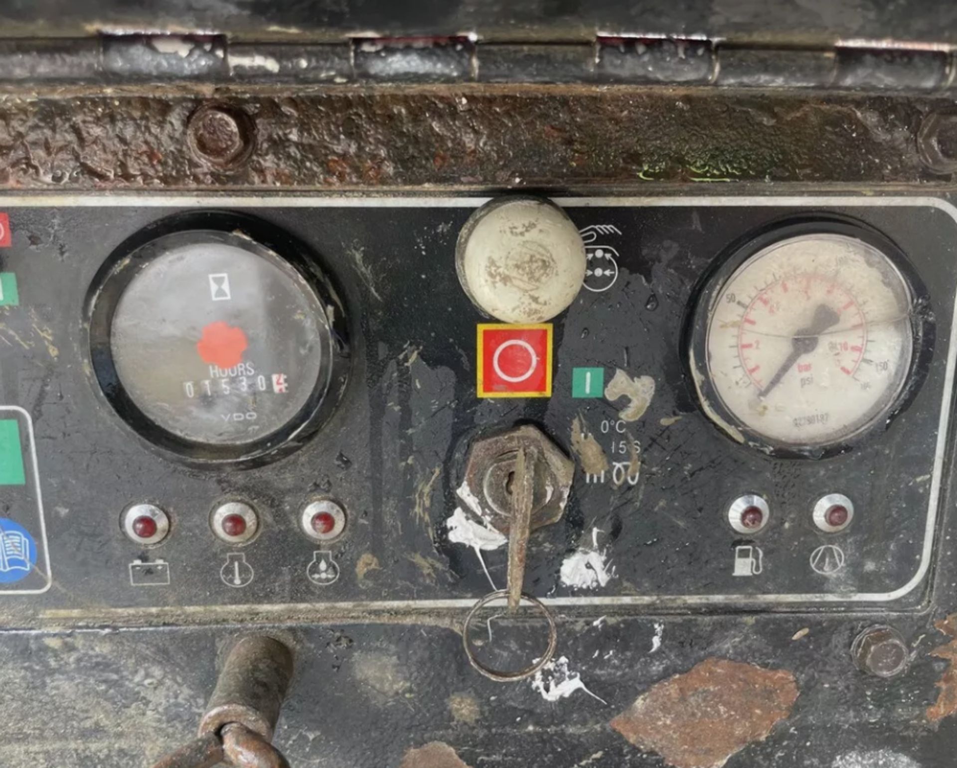 DOOSAN 7/31E+ ROAD TOWABLE COMPRESSOR WITH GENERATOR - 2016 - 3 M³/MIN (105 CFM) - Image 9 of 9