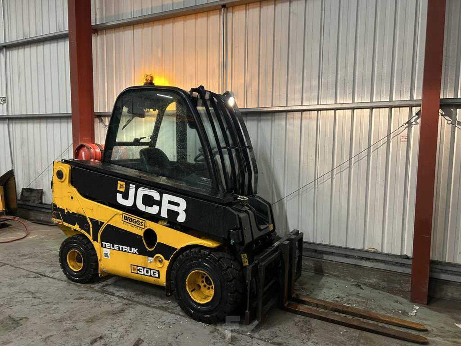 2017 JCB TLT30G FIXED TELEHANDLER - Image 4 of 6