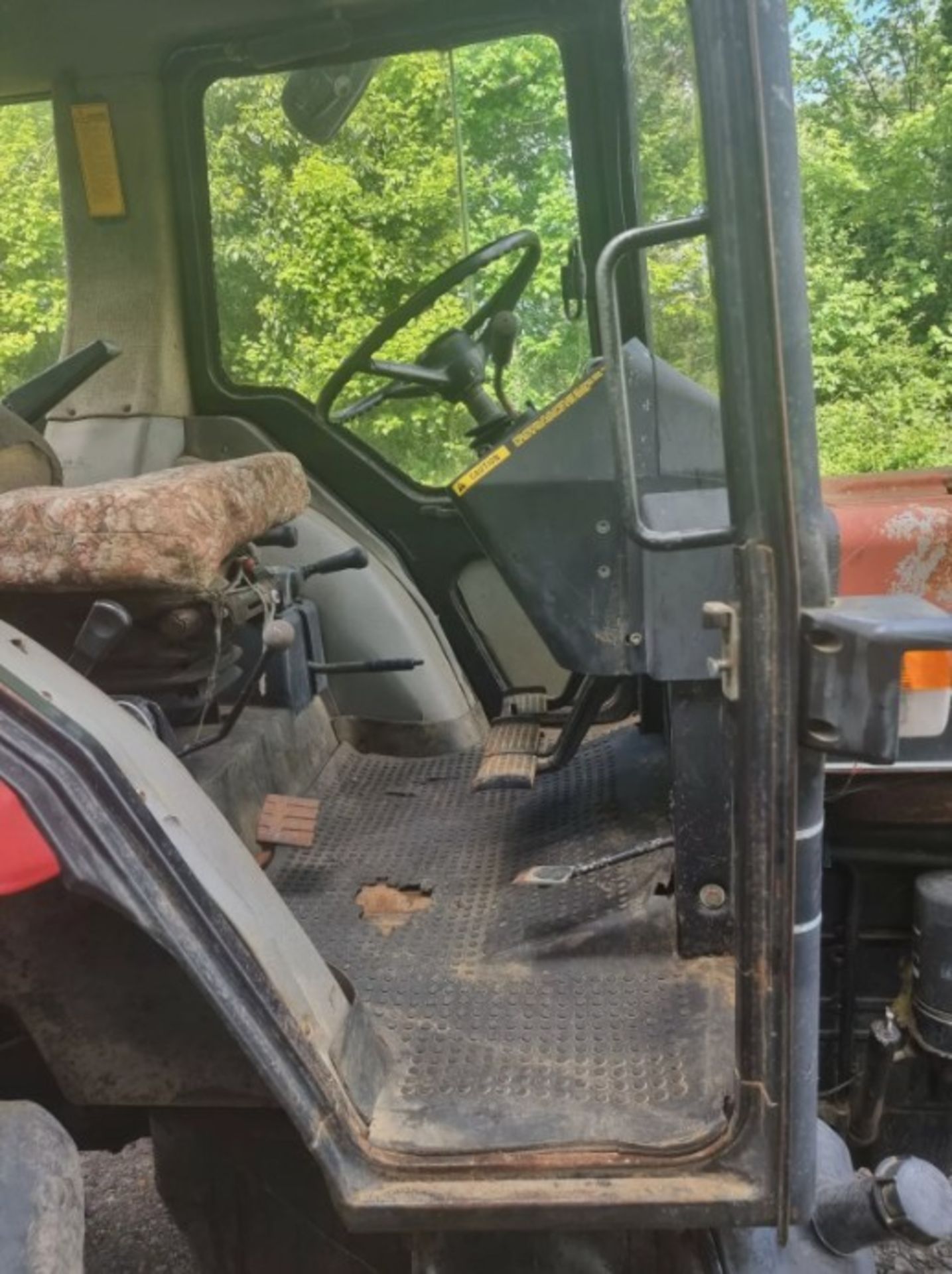 CASE 855 SUPER TWO TRACTOR - Image 6 of 7