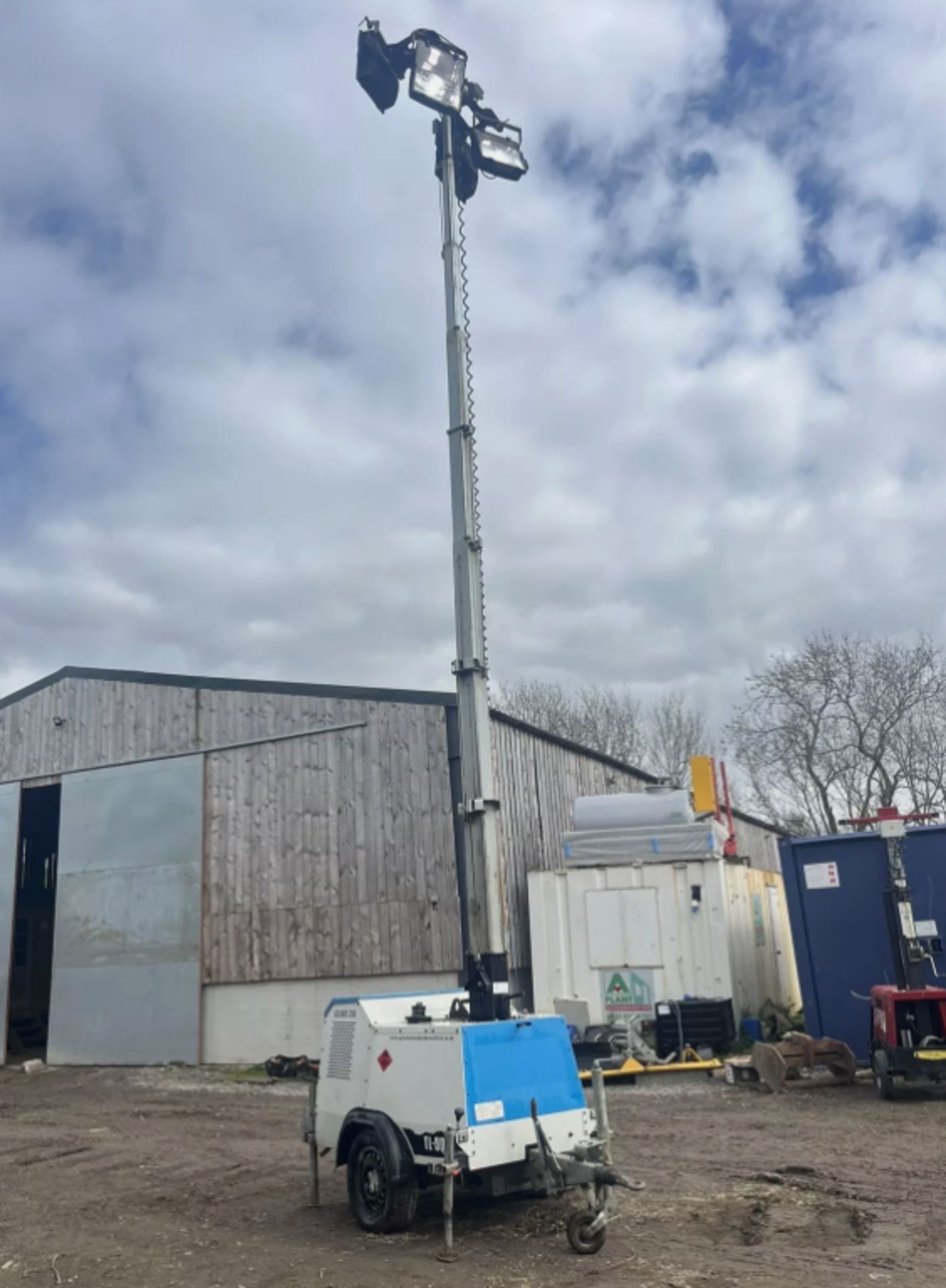 2012 SMC LIGHTING TOWER – KUBOTA ENGINE, LOW HOURS - Image 3 of 10