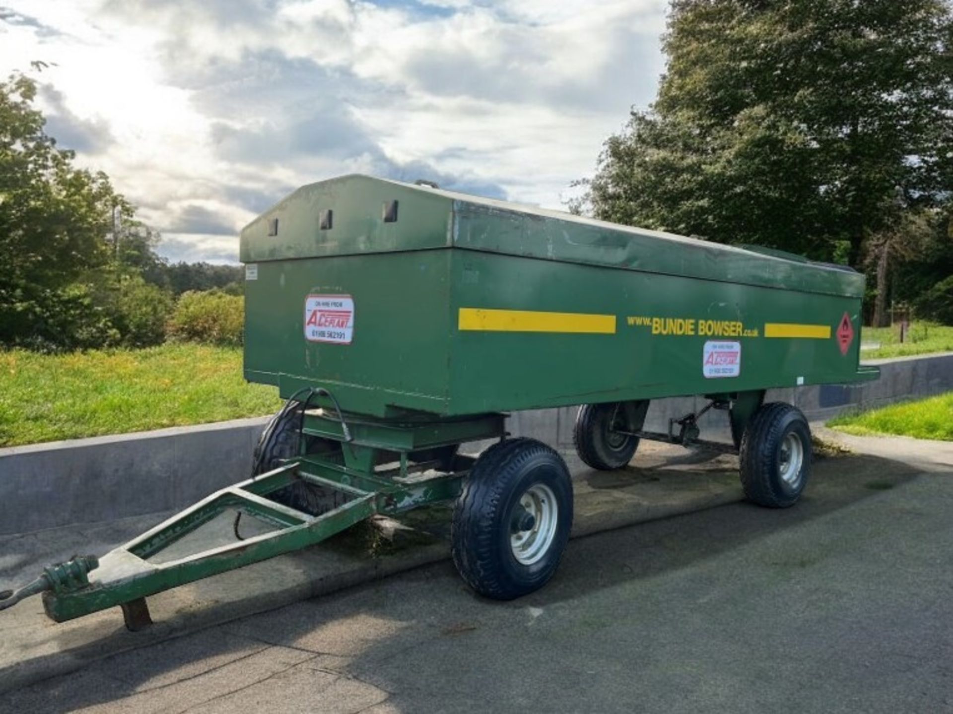 2020 6,700 LITRE BUNDED DIESEL BOWSER - PETROL ENGINE PUMP, FLOW METER, LOCKABLE - Image 6 of 8