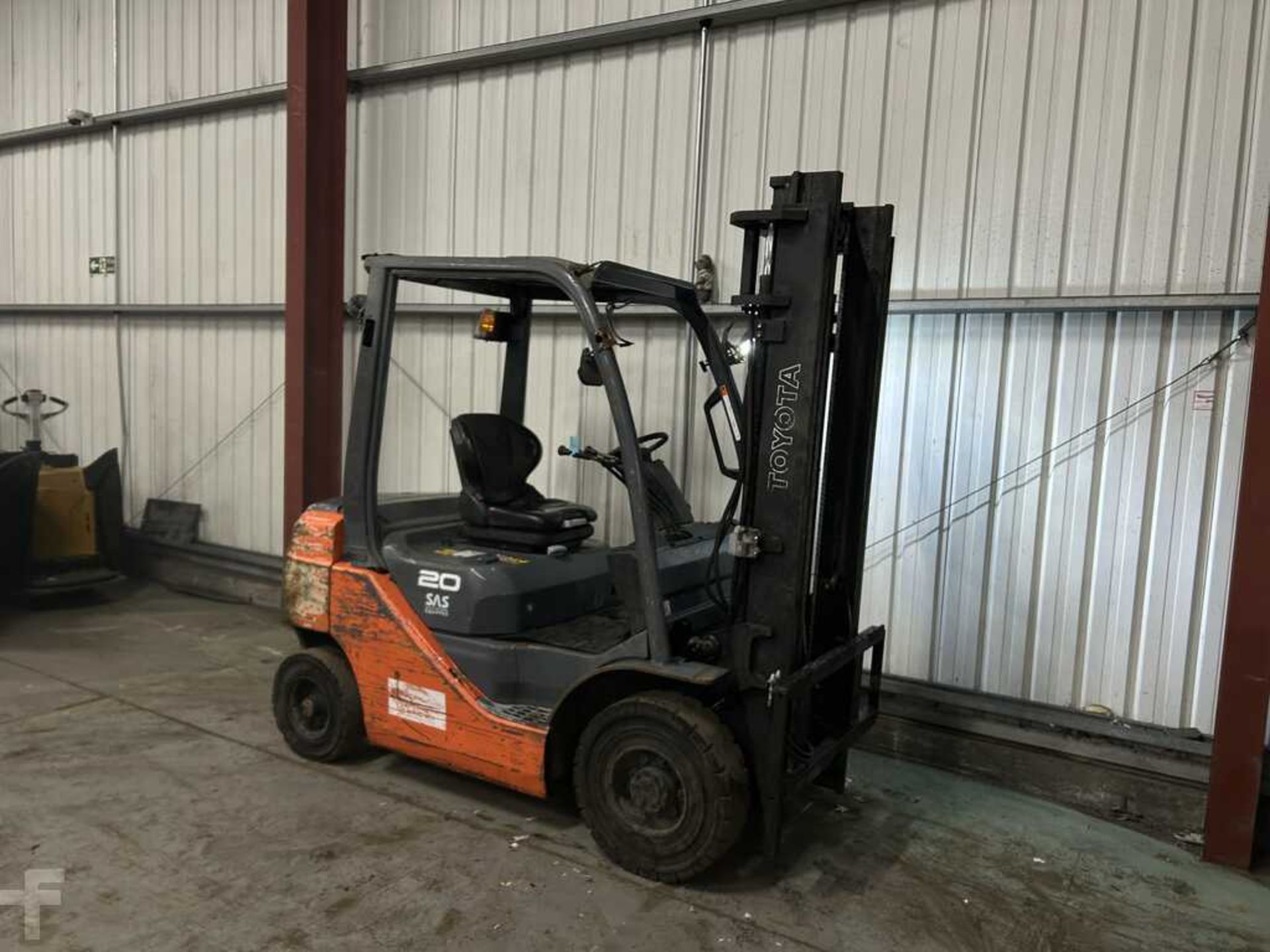 2014 TOYOTA 8FD20 DIESEL FORKLIFT - Image 4 of 6