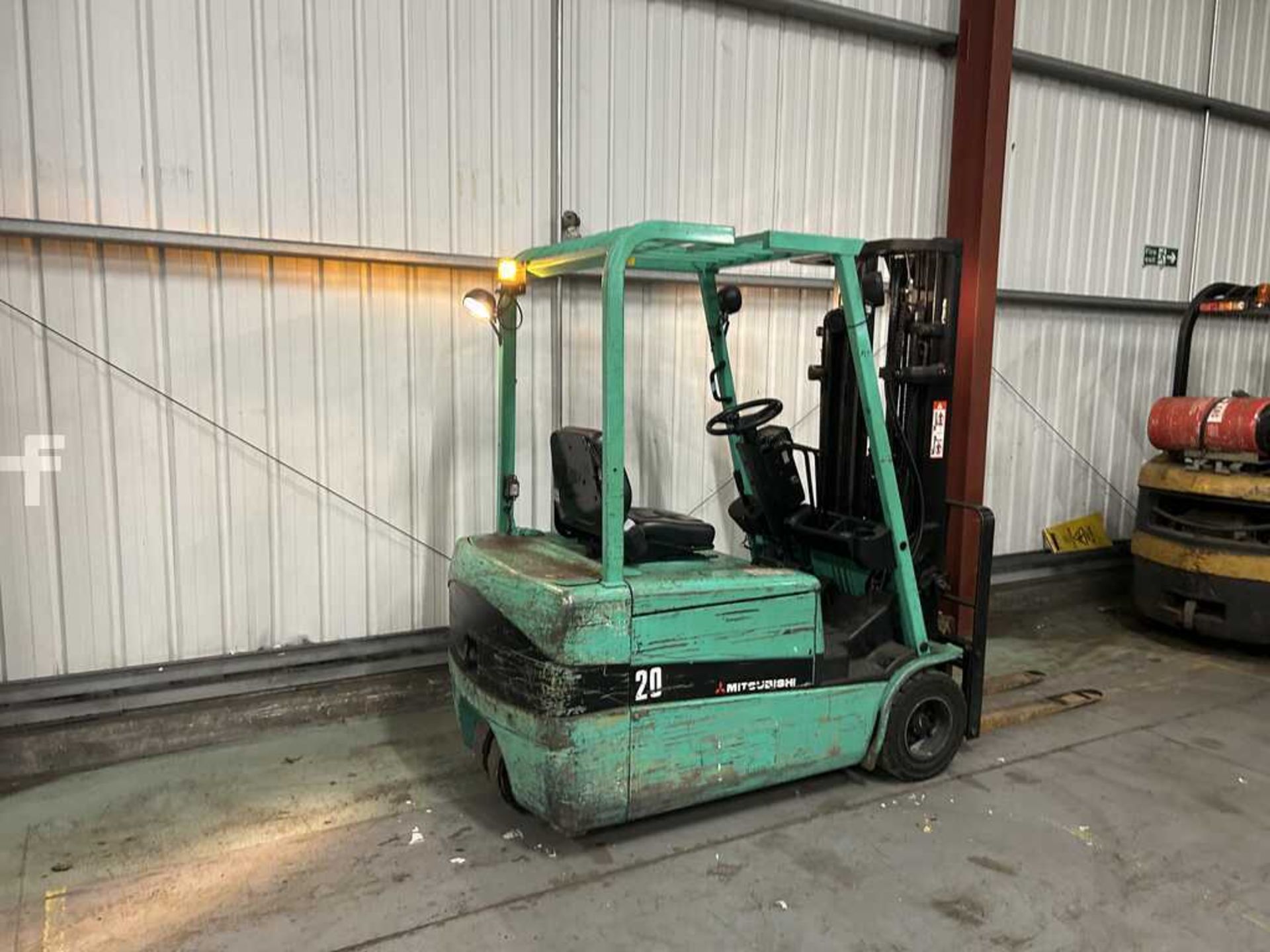 MITSUBISHI FB20KT ELECTRIC FORKLIFT TRUCK **(INCLUDES CHARGER)** - Image 6 of 6