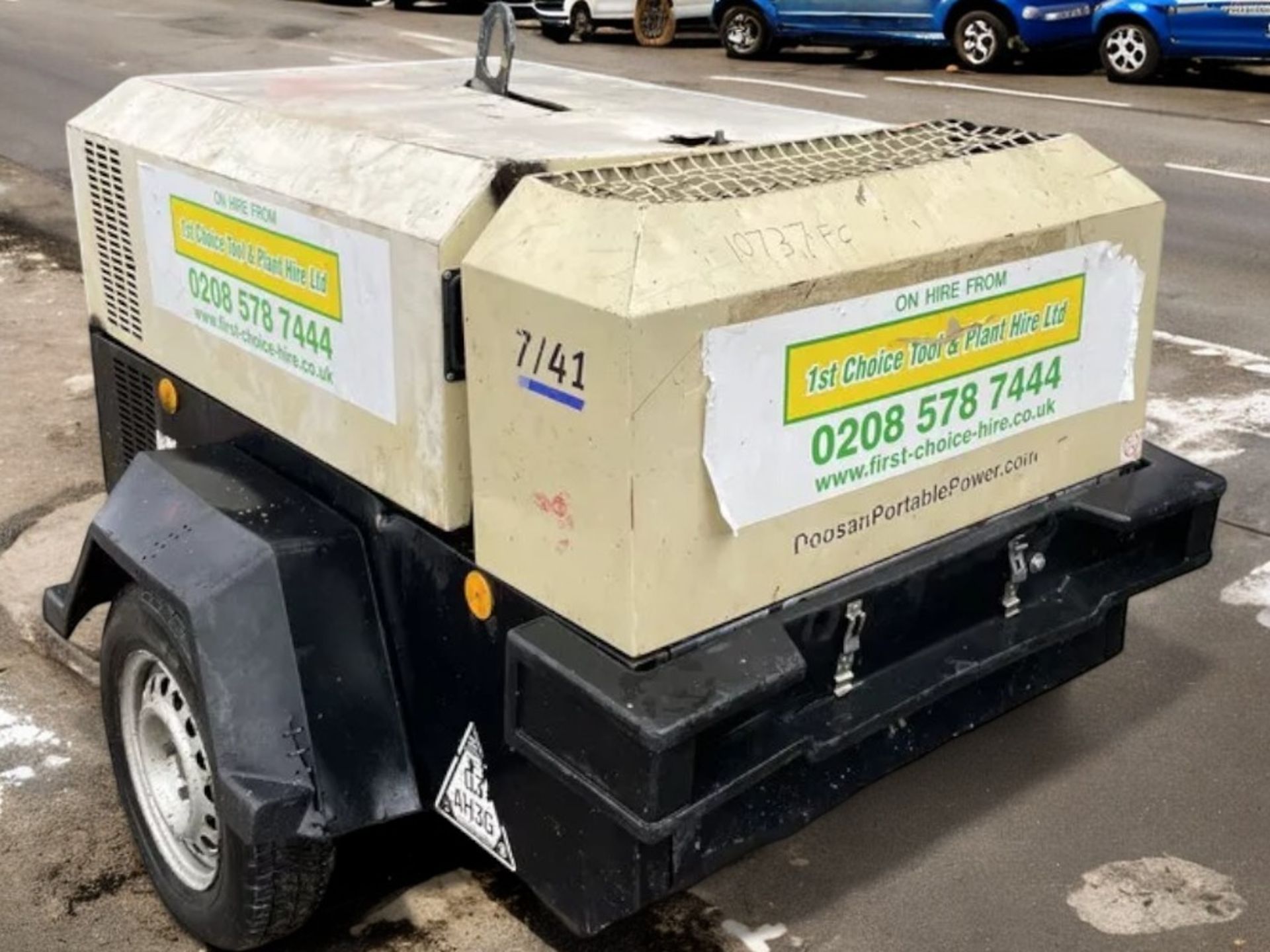 DOOSAN 7/41 ROAD TOWABLE COMPRESSOR - 2013 - 4 M³/MIN (141 CFM) - Image 4 of 9