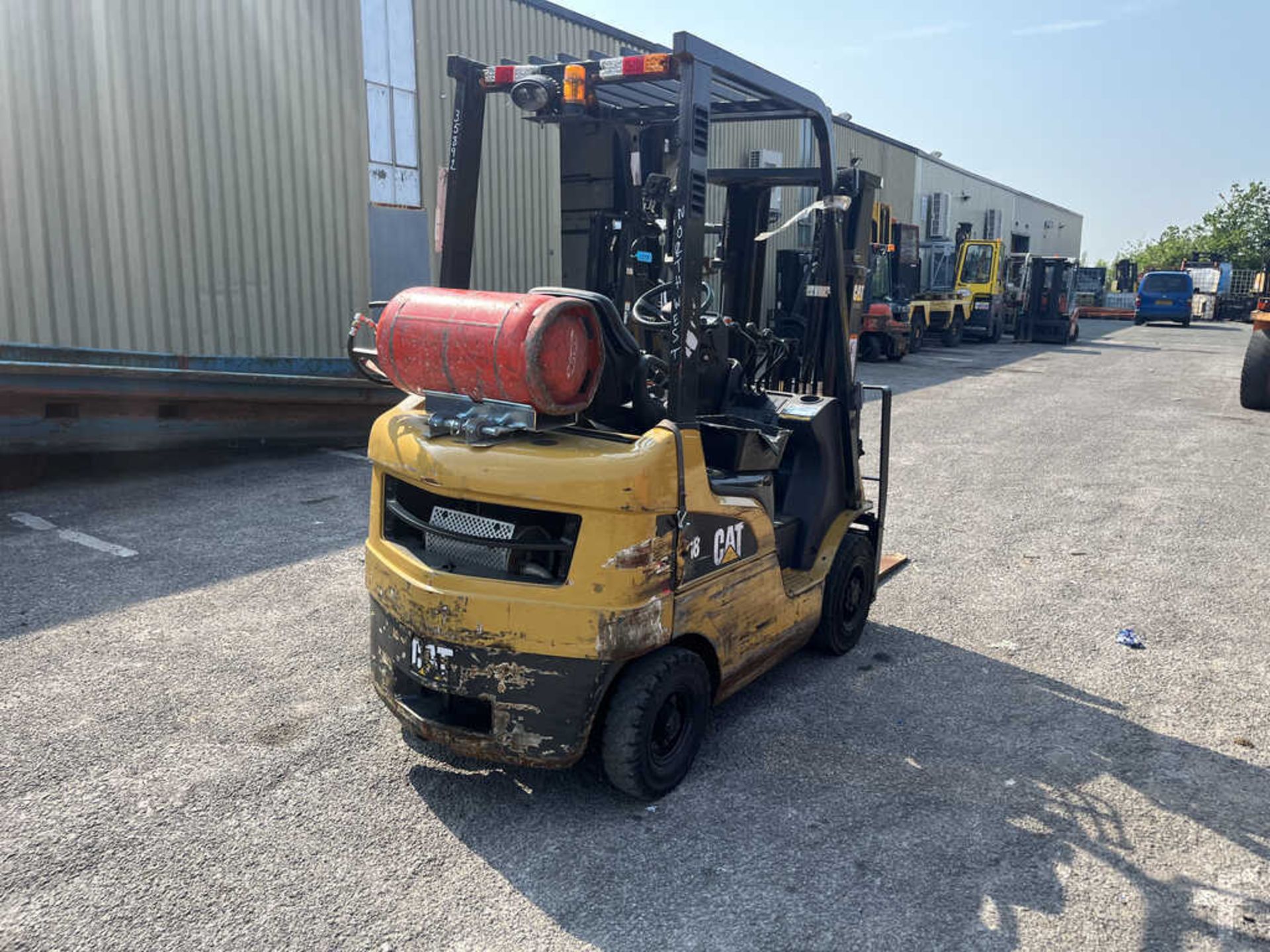 CAT LIFT TRUCKS GP18NT LPG FORKLIFT - 2019 MODEL - Image 5 of 6