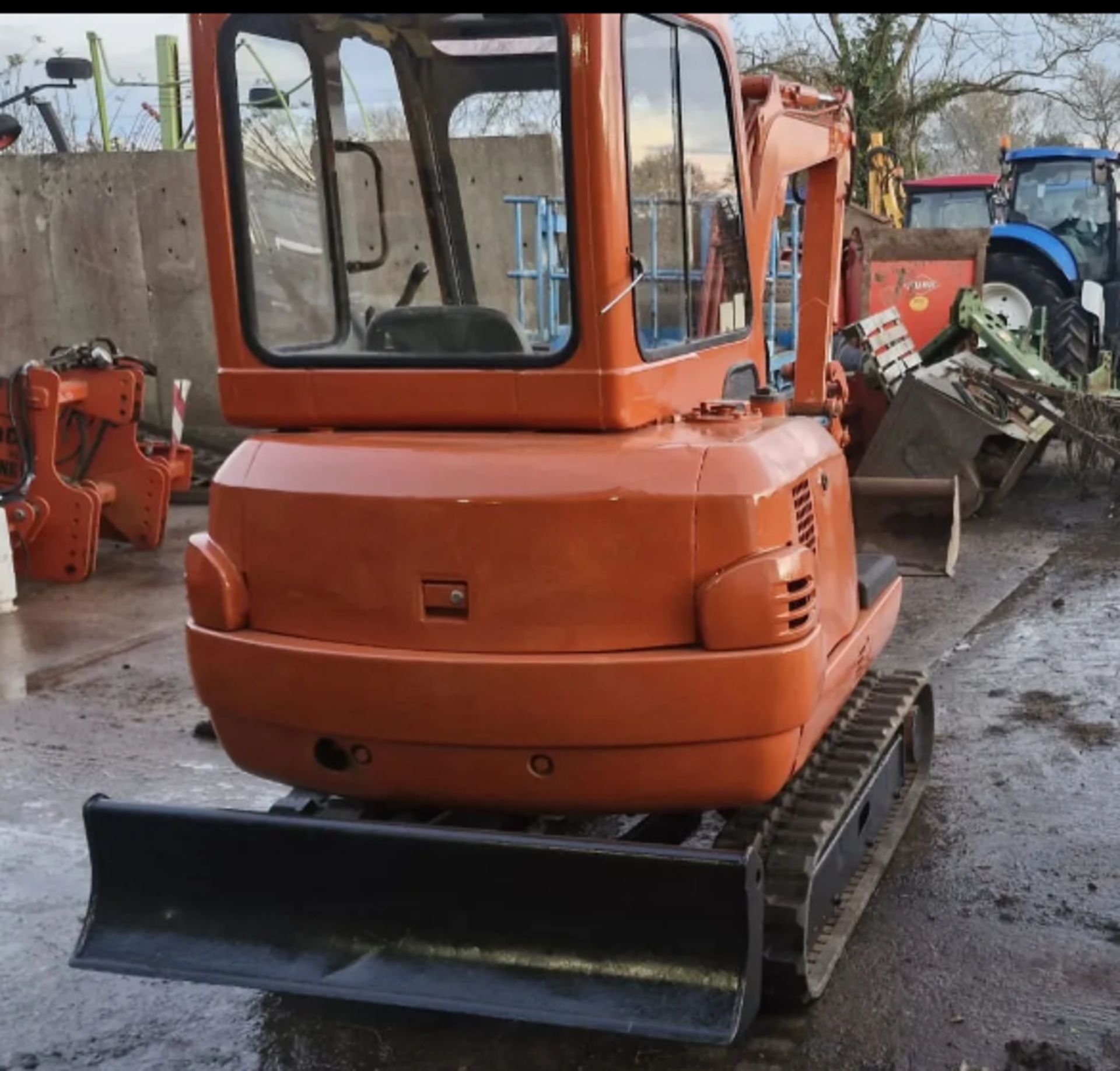 HITACHI EX22-2 MINI DIGGER - Image 4 of 5