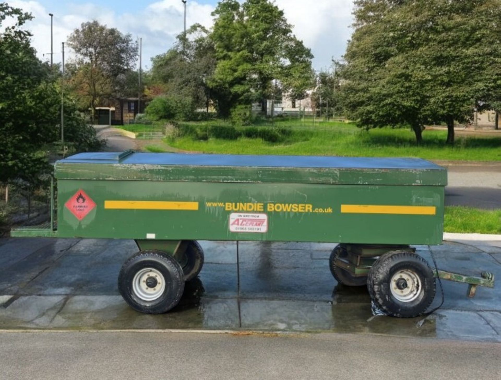 2020 6,700 LITRE BUNDED DIESEL BOWSER - PETROL ENGINE PUMP, FLOW METER, LOCKABLE - Image 4 of 8