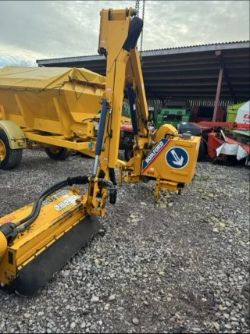BOMFORD B49 HEDGE CUTTER – ELECTRIC CONTROLS