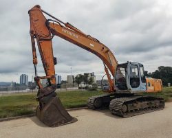 HITACHI EX200-5 EXCAVATOR – 20-TON MACHINE