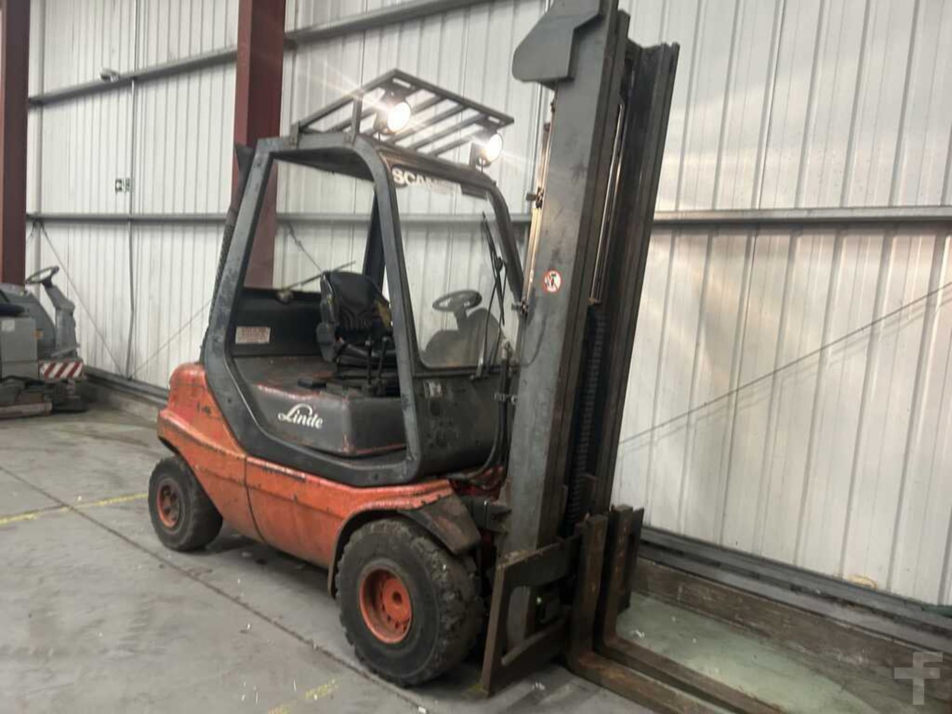 LINDE H30T-03 LPG FORKLIFT - YEAR 1998 - Image 4 of 6
