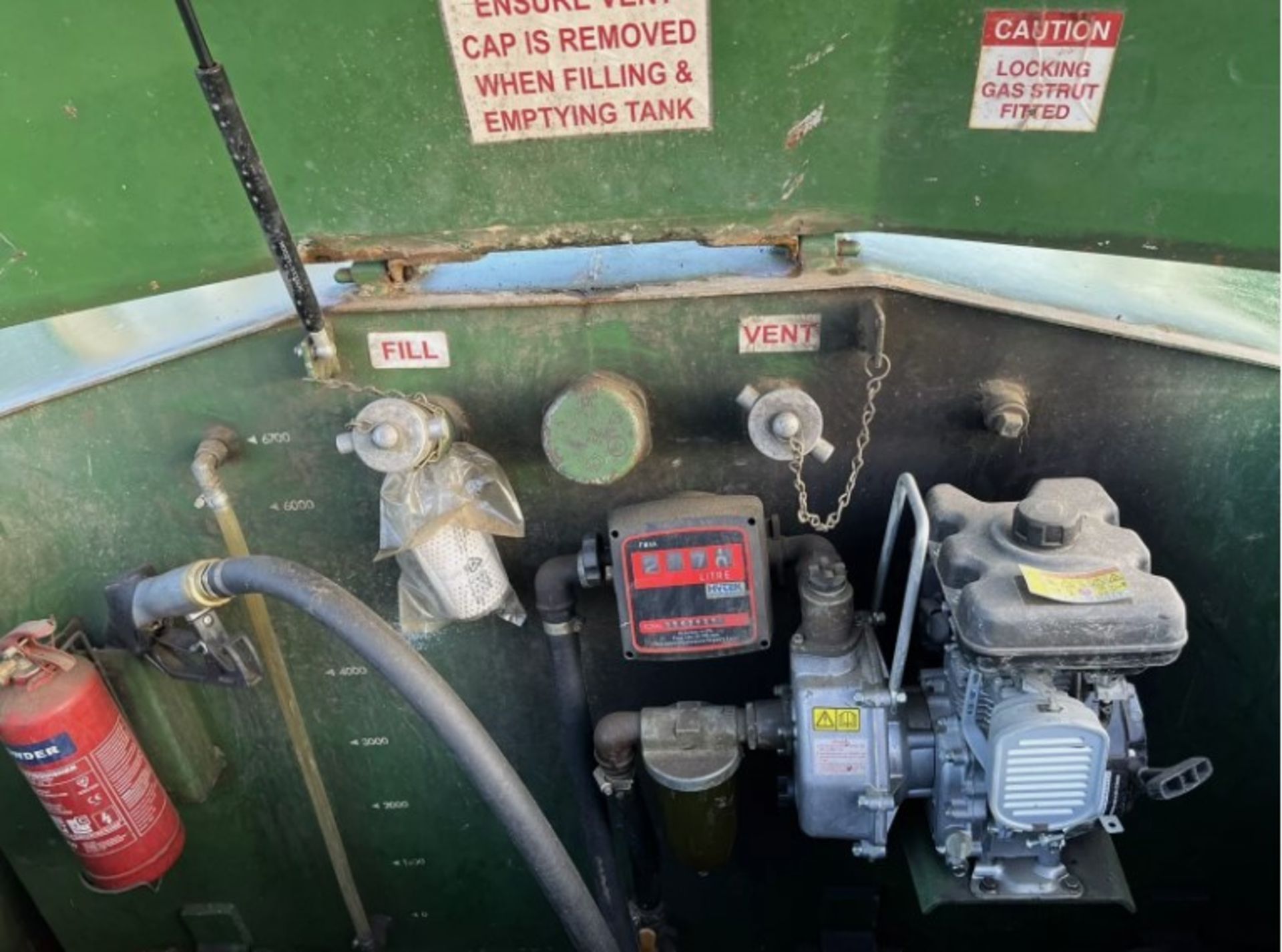 2020 6,700 LITRE BUNDED DIESEL BOWSER - PETROL ENGINE PUMP, FLOW METER, LOCKABLE - Image 8 of 8