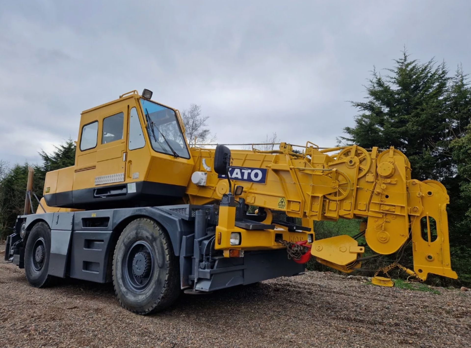 KATO KR22H ALL TERRAIN CRANE
