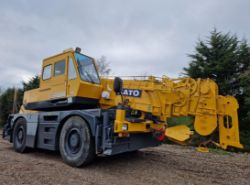 KATO KR22H ALL TERRAIN CRANE