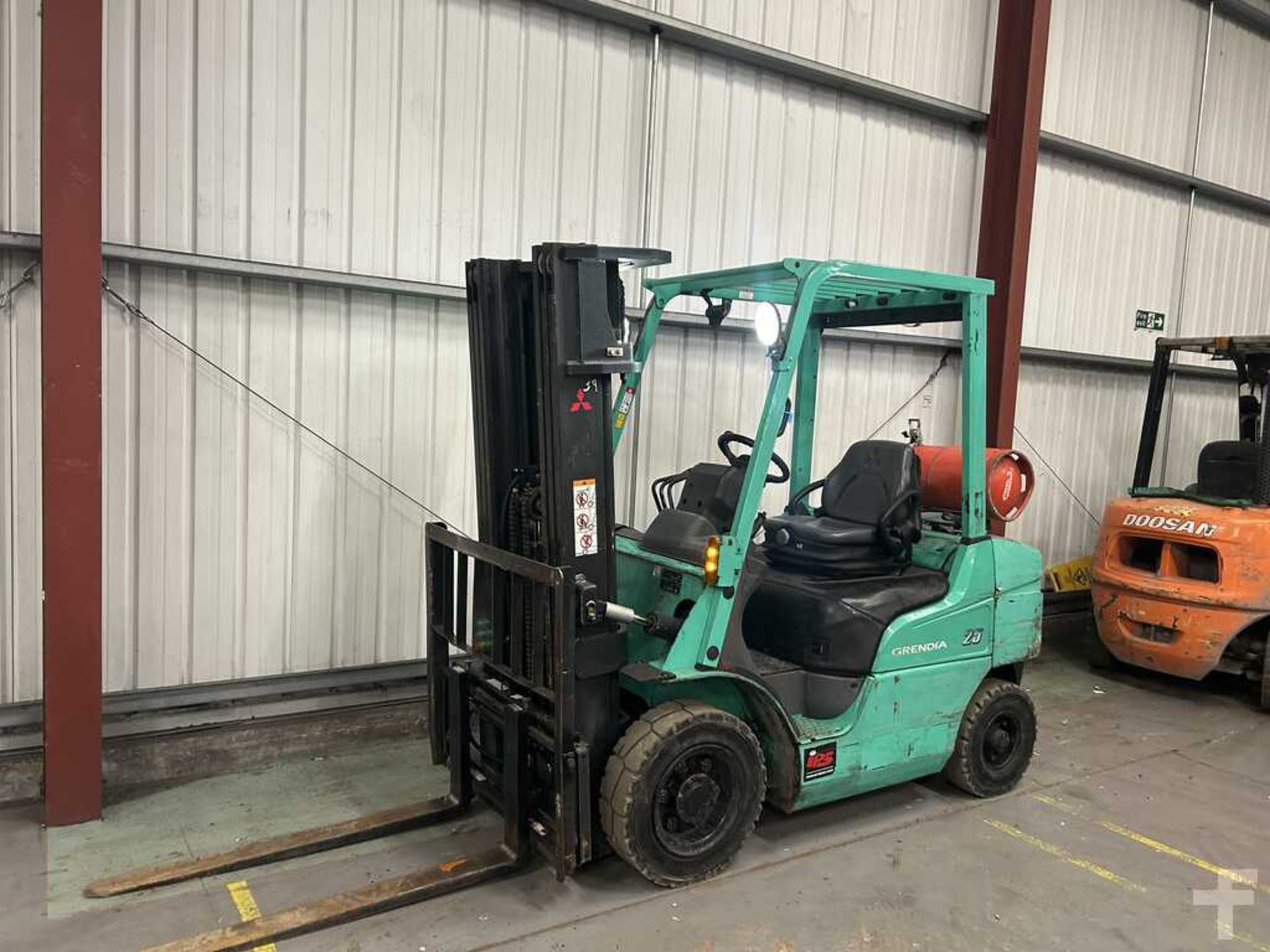 MITSUBISHI FG25NT LPG FORKLIFT - YEAR 2014 - Image 2 of 6