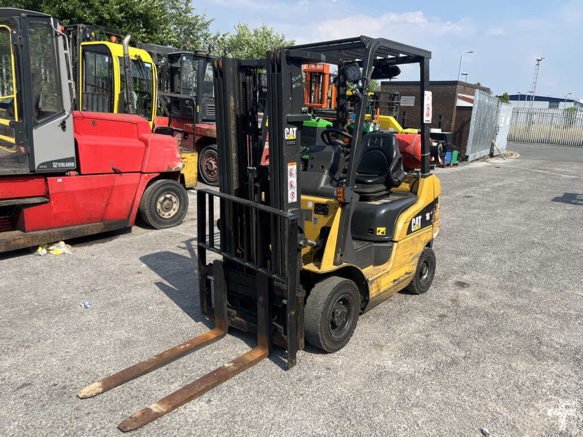 CAT LIFT TRUCKS GP18NT LPG FORKLIFT - 2019 MODEL - Image 2 of 6