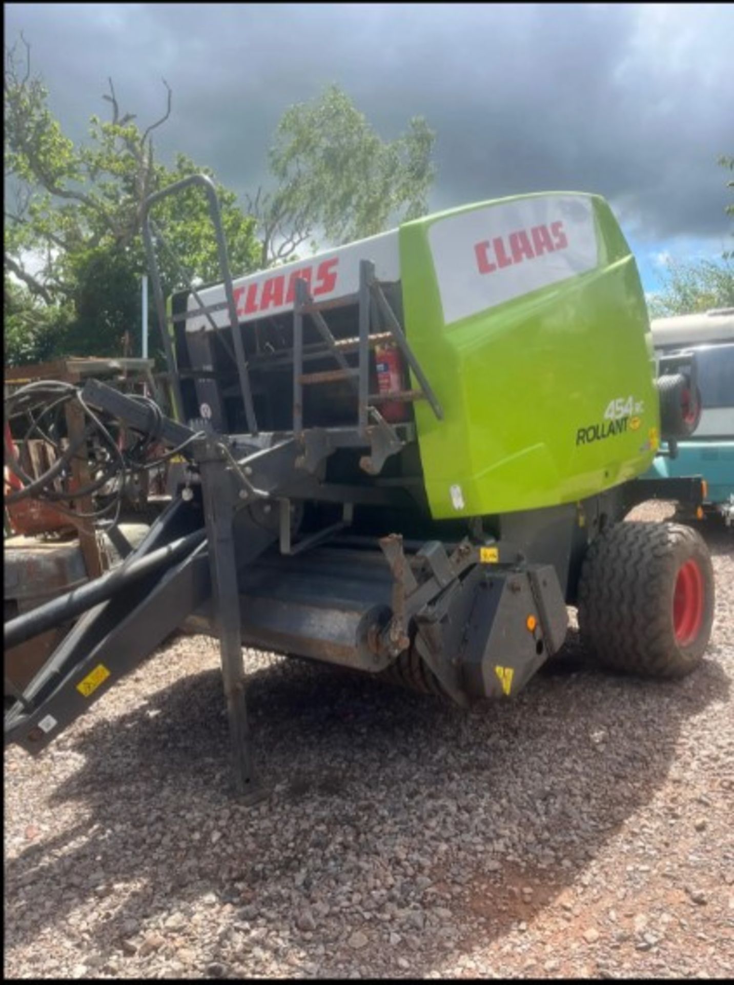 CLAAS ROLLANT 454RC ROUND BALER