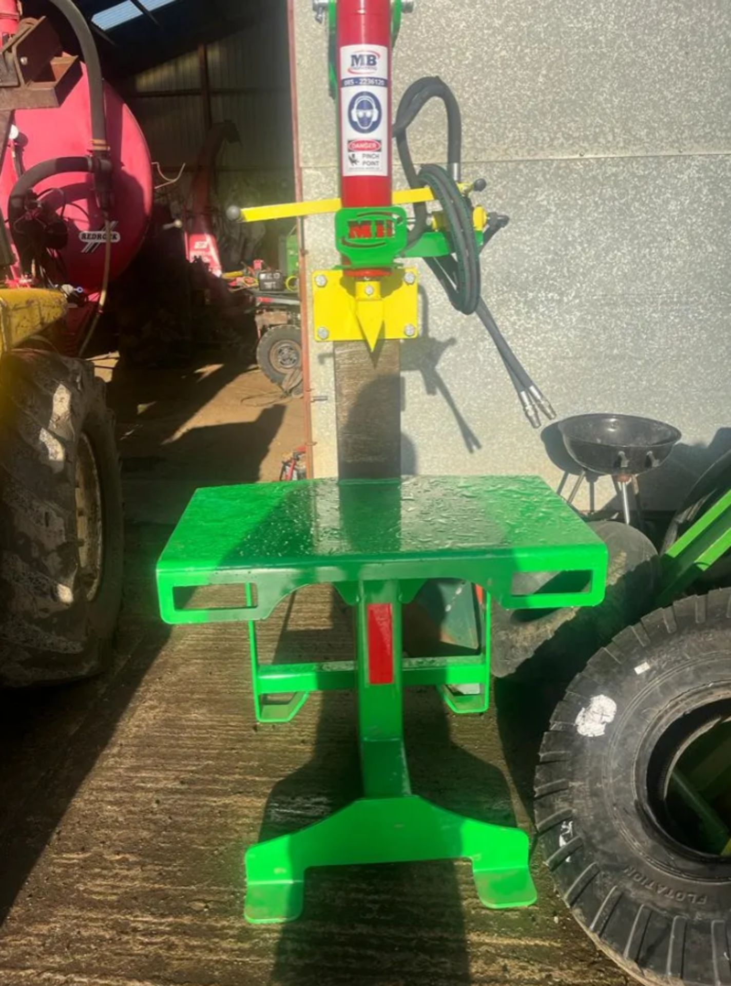 NEW LOG SPLITTER - Image 2 of 4