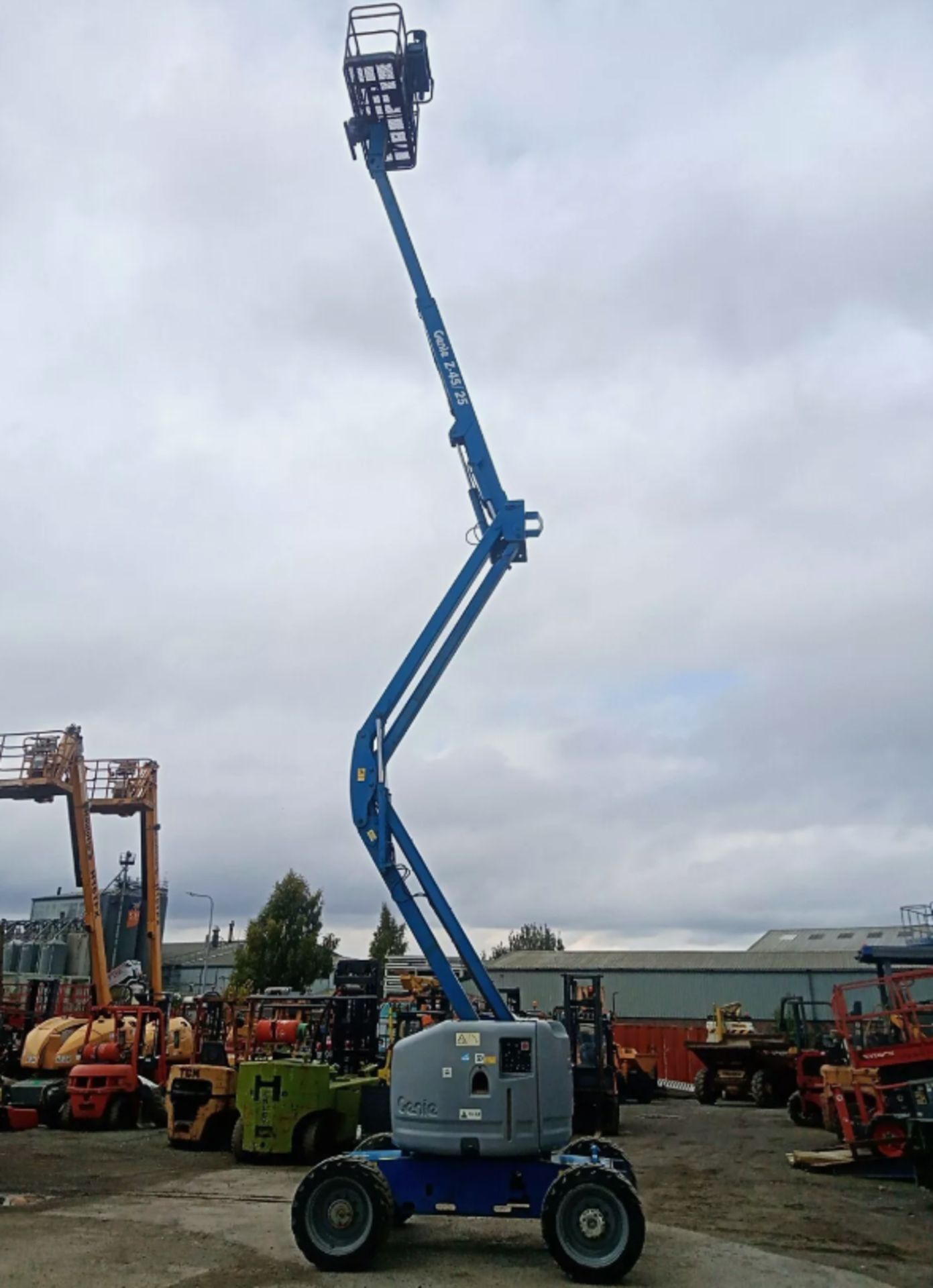 2005 GENIE Z45/25 CHERRY PICKER ACCESS PLATFORM - Image 12 of 14