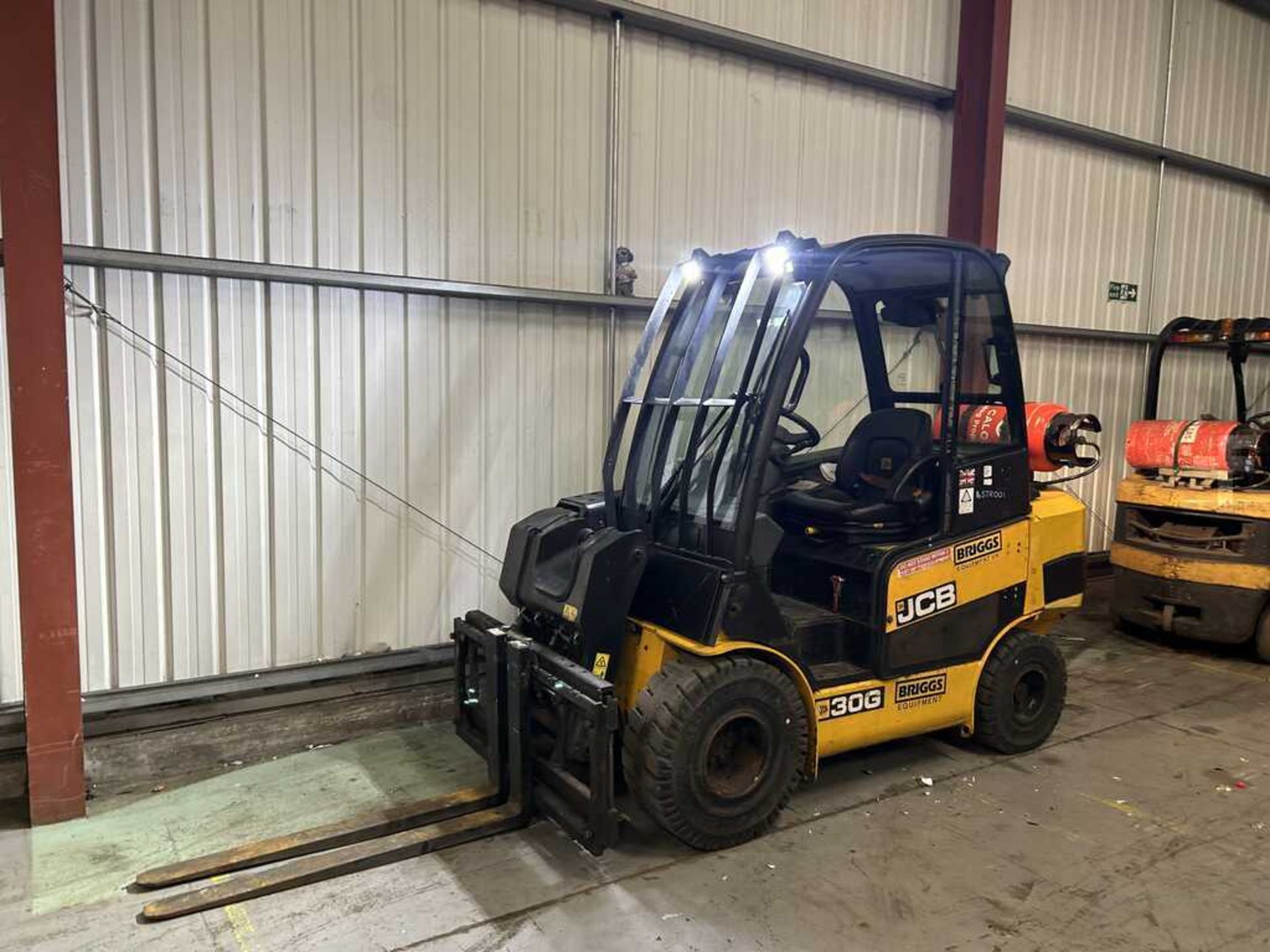 2016 JCB TLT30G TELEHANDLER - Image 2 of 5