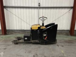 **(INCLUDES CHARGER)** CAT LIFT TRUCKS NPV20N2 ELECTRIC PALLET TRUCK