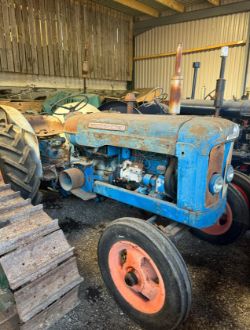FORDSON SUPER MAJOR TRACTOR