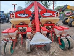 KVERNELAND OPTIMA 6 ROW MAIZE DRILL