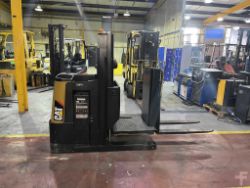 2013 CAT ELECTRIC PALLET TRUCK NOL10NF**(INCLUDES CHARGER)**