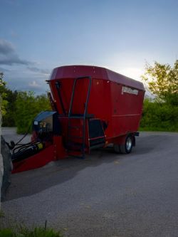 JF STOLL 18 DIET FEEDER