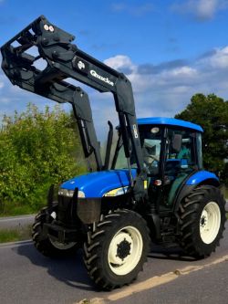 NEW HOLLAND TD5010 TRACTOR