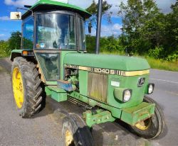 JOHN DEERE 2040S TRACTOR