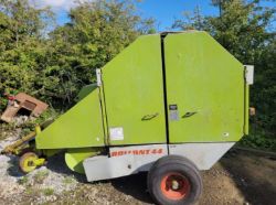 CLAAS ROLLANT 44 ROUND BALER