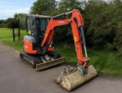 KUBOTA U27-4 MINI EXCAVATOR – 2019 – 2.7T
