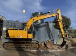 JCB JS130 LC 4F 13T TRACKED EXCAVATOR / DIGGER YEAR: 2018 – 7033 HOURS
