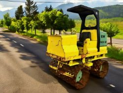 1998 RAMMAX RW2900-HF TRENCH ROLLER