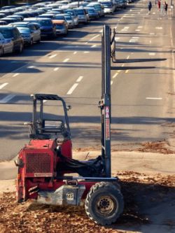 MOFFETT MOUNTY M2003 TRUCK-MOUNTED FORKLIFT