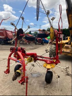POTTINGER 4 ROTOR TEDDER