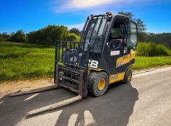 2016 JCB TELETRUK TLT30G – 3T LPG FORKLIFT TELEHANDLER