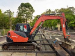 KUBOTA KX080-4 MIDI EXCAVATOR – 2016 – 8.3T – 5631 HOURS – Q/H + 2 BUCKETS