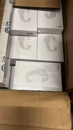 PALLET CONTAINING 50 X NEW KLATRE SMART WATCHES (BLUE & PINK)