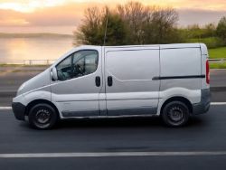 2010 RENAULT TRAFIC SL27 SPORT 2.0 DCI 115 PANEL VAN (SILVER) >>--NO VAT ON HAMMER--<<
