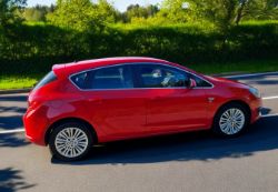 VAUXHALL ASTRA EXCITE 1.4 (2014) >>--NO VAT ON HAMMER--<<