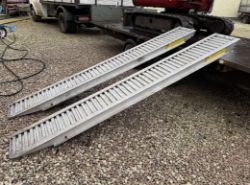 IFOR WILLIAMS ALUMINIUM LOADING RAMPS >>--NO VAT ON HAMMER--<<