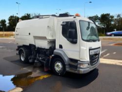 2014/14 DAF LF 55.220 JOHNSTON VT651 DUAL -READY FOR ACTION!