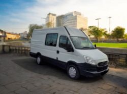 2013 (63 PLATE) IVECO DAILY 35C13 MWB CREW VAN – 2.3L DIESEL >>--NO VAT ON HAMMER--<<