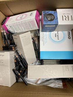 MIXED BOX OF BRANDED COSMETICS, MAKE UP & BEAUTY ITEMS (BOX 41)