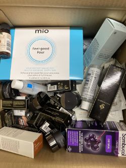 MIXED BOX OF BRANDED COSMETICS, MAKE UP & BEAUTY ITEMS (BOX 27)