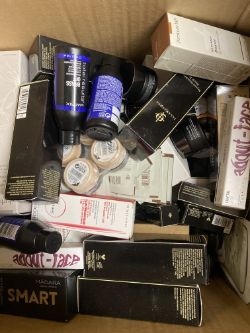 MIXED BOX OF BRANDED COSMETICS, MAKE UP & BEAUTY ITEMS (BOX 34)
