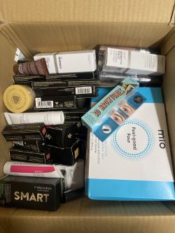 MIXED BOX OF BRANDED COSMETICS, MAKE UP & BEAUTY ITEMS (BOX 84)