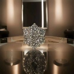 0.50CT DIAMOND CLUSTER DRESS/COCKTAIL RING. 18CT YELLOW GOLD + GIFT BOX + VALUATION CERT OF £2295